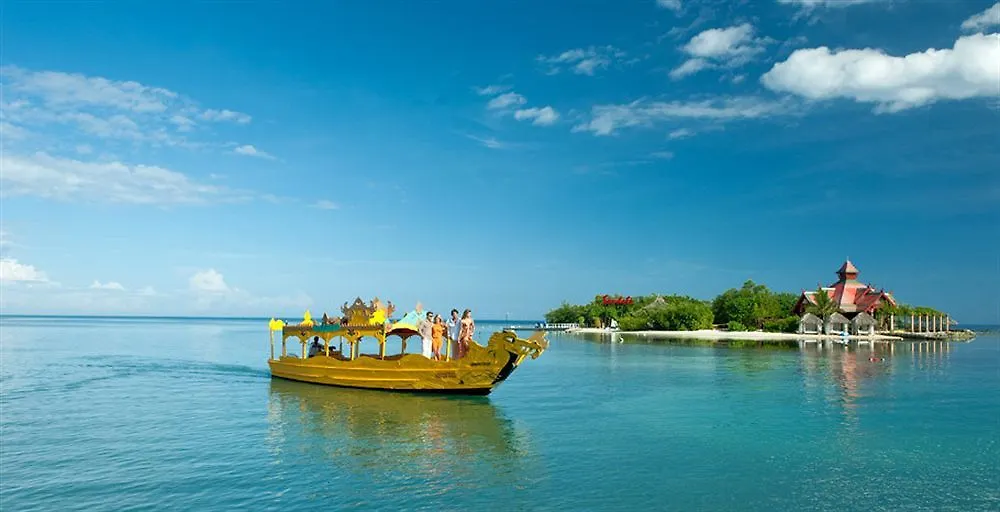 מונטגו ביי Sandals Royal Caribbean (Adults Only) 5*, מונטגו ביי
